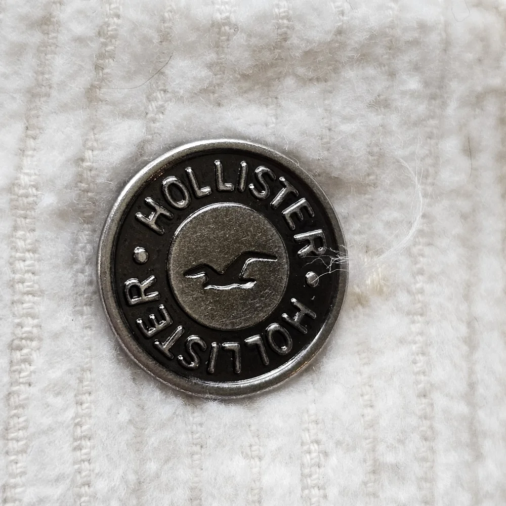 Hollister Ultra High Rise Cream Corduroy Shorts‎ Women's Size S